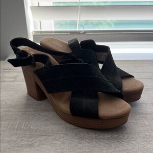 TOMS Women's Black Suede Wedge Sandals